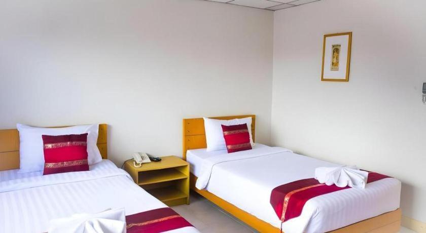 Central Place Hotel Rayong Extérieur photo