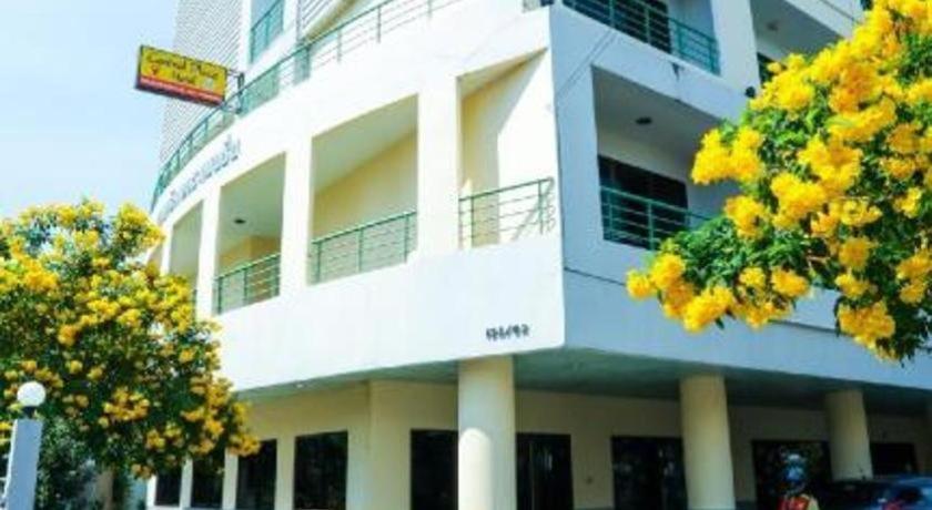 Central Place Hotel Rayong Extérieur photo
