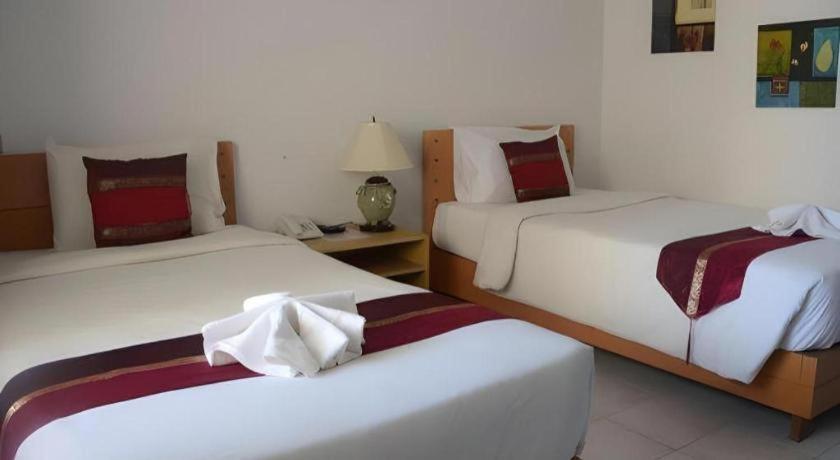 Central Place Hotel Rayong Extérieur photo