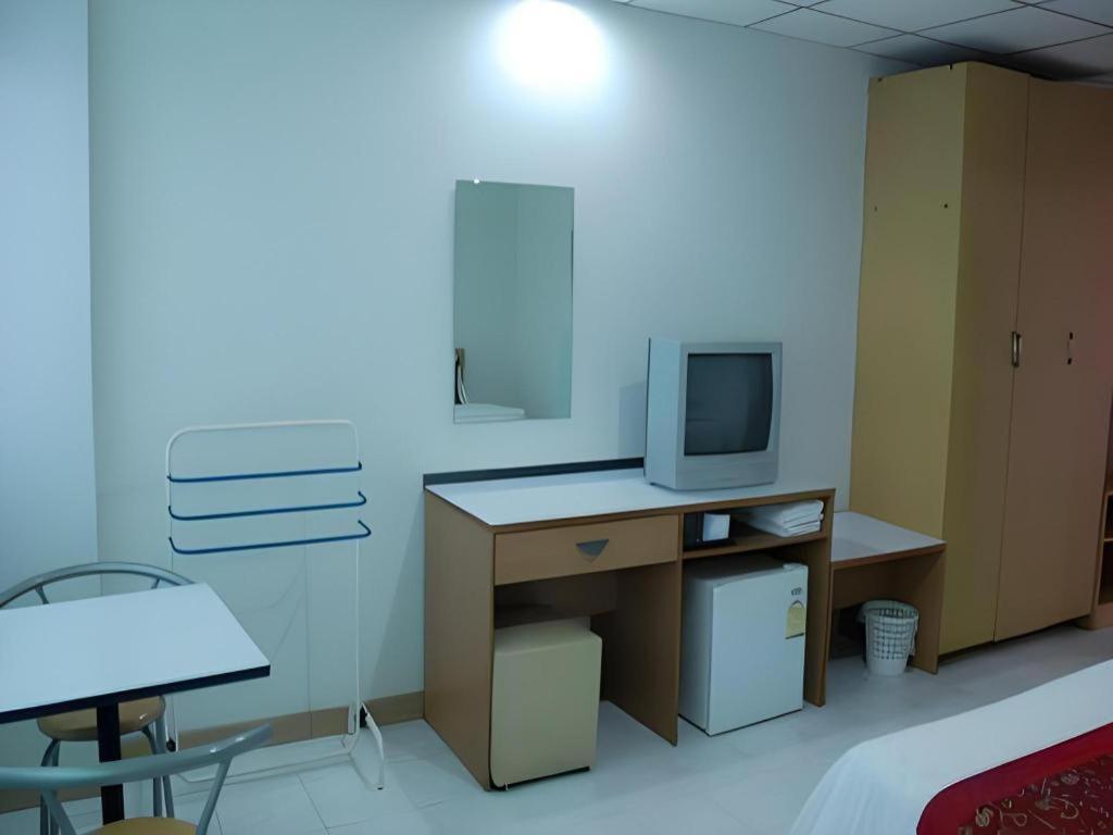 Central Place Hotel Rayong Extérieur photo