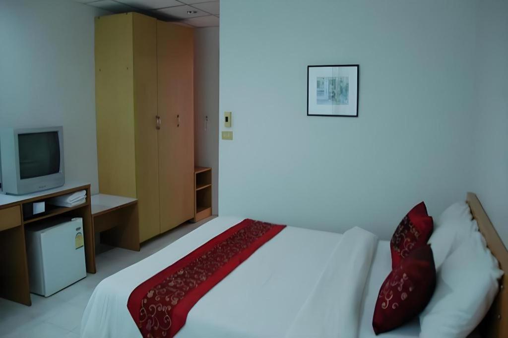 Central Place Hotel Rayong Extérieur photo