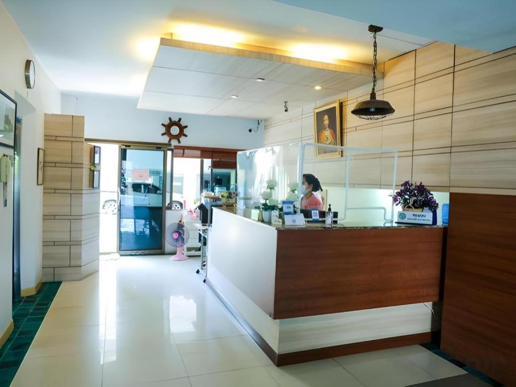 Central Place Hotel Rayong Extérieur photo