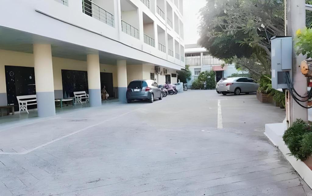 Central Place Hotel Rayong Extérieur photo