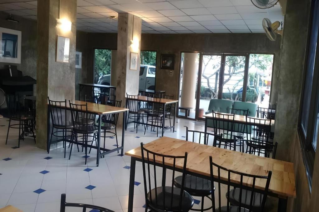 Central Place Hotel Rayong Extérieur photo
