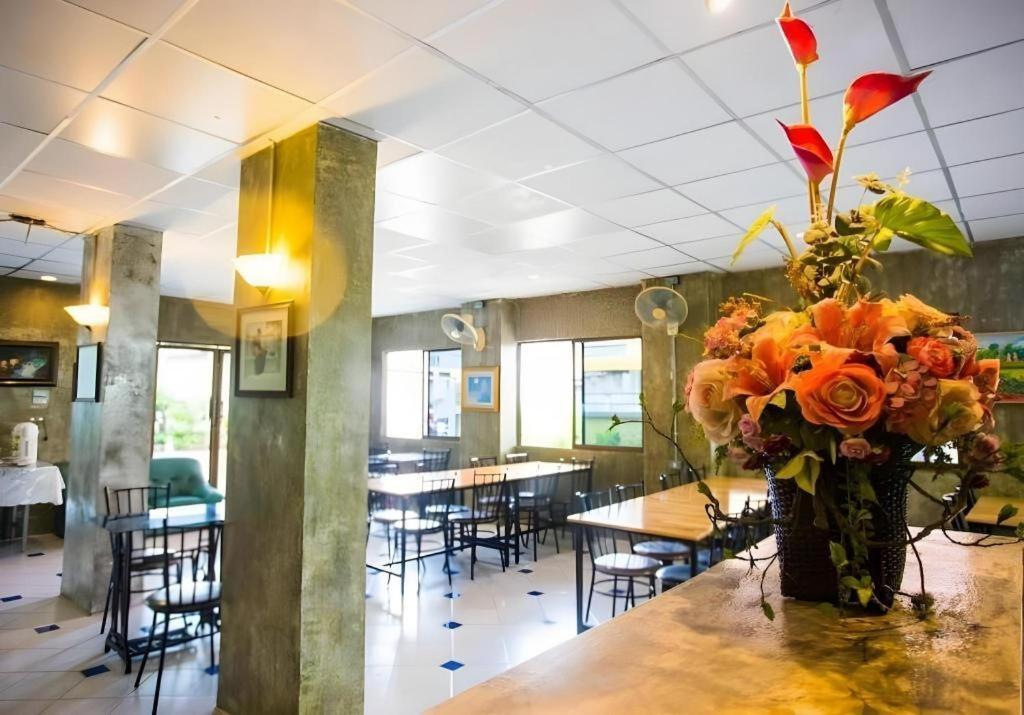 Central Place Hotel Rayong Extérieur photo