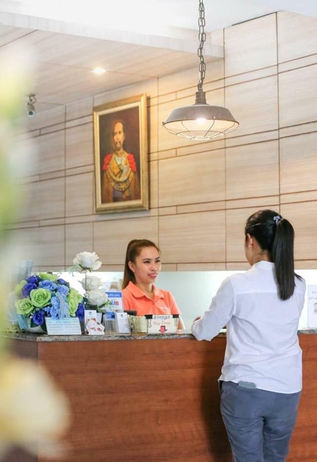 Central Place Hotel Rayong Extérieur photo